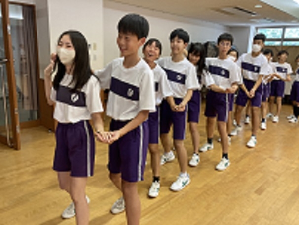 8年 フォークダンス訓練 | 8年生 | 2024年度 新着情報